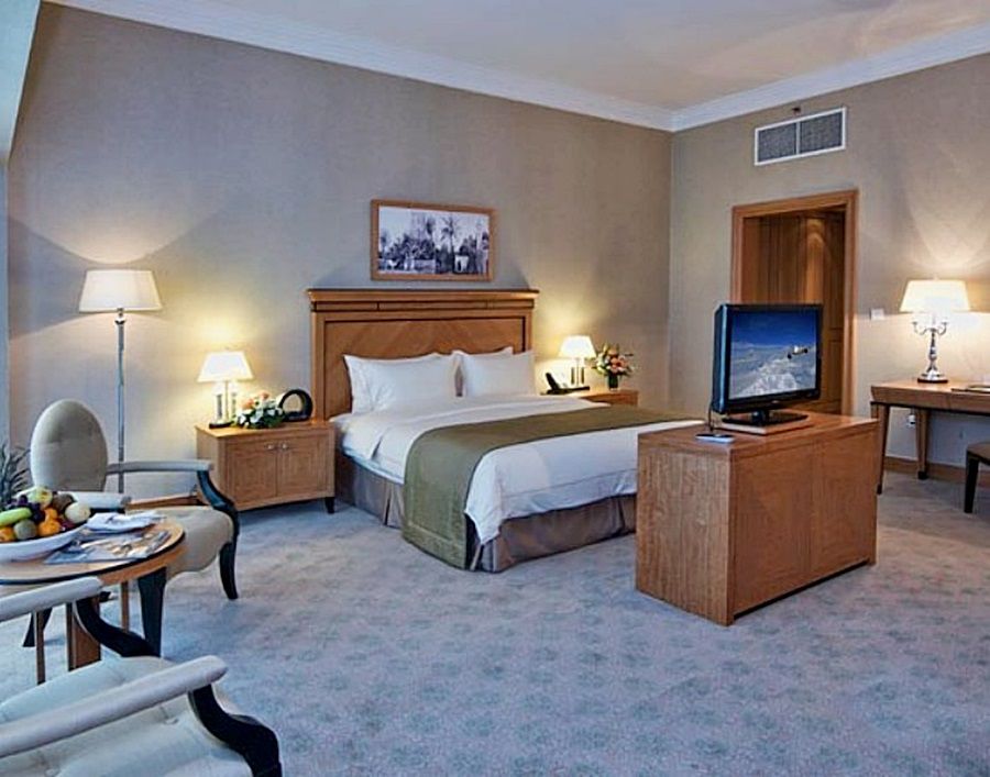 Wiseman Grand Hotel Doha Buitenkant foto A room at the hotel