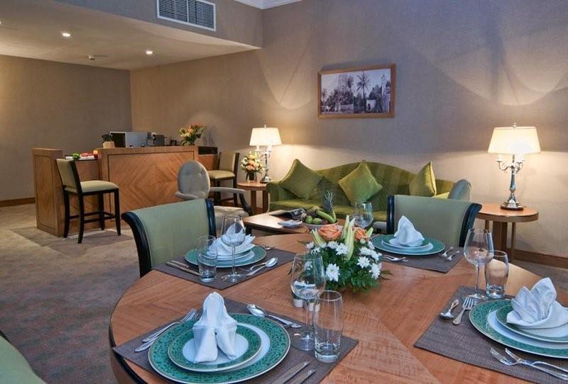Wiseman Grand Hotel Doha Interieur foto A suite at the hotel