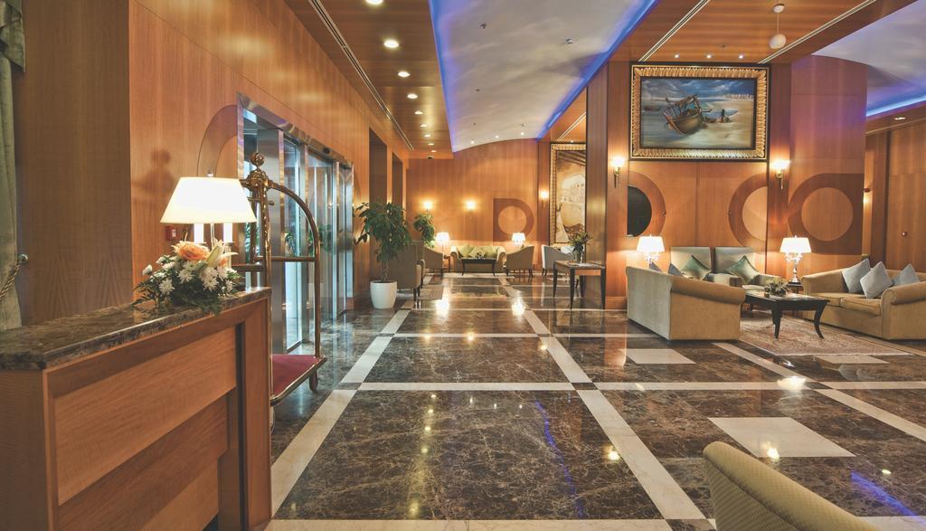 Wiseman Grand Hotel Doha Buitenkant foto Lobby